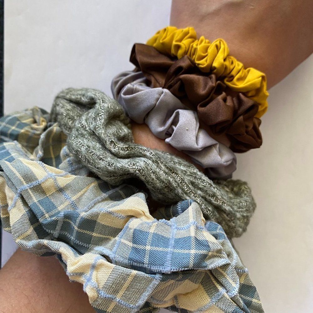Set of 5 Scrunchies - Jumbo Plaid Mustard Sweater